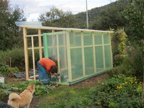 Ermöglicht es ihnen, die kosten beim hausbau um bis zu 25 % zu senken: Ein Tomatenhaus selber bauen! | Tomaten haus, Tomatenhaus ...
