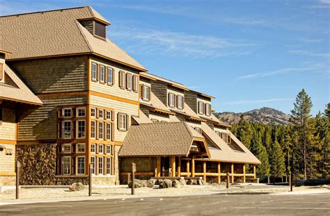 Yellowstone Lodging T Shop And Dining Provider To Require Face