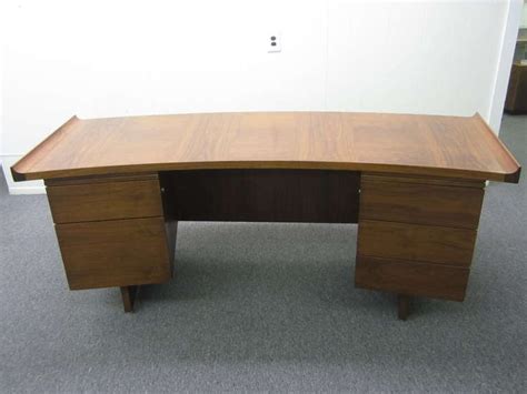 Make a mid century modern desk, lay a dust sheet on your workplace. Harvey Probber Curved Top Walnut Desk Mid-century Danish ...