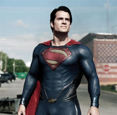 kostüm machte den toilettengang schwierig henry cavill superman mit super blase welt