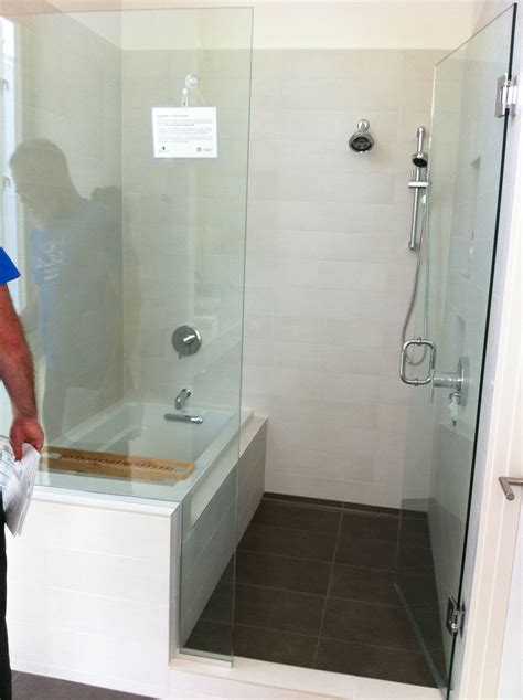 Homeadvisor's tub to shower conversion cost guide gives price estimates to replace a bathtub with a walk in shower. Bathroom Tub Shower - HomesFeed