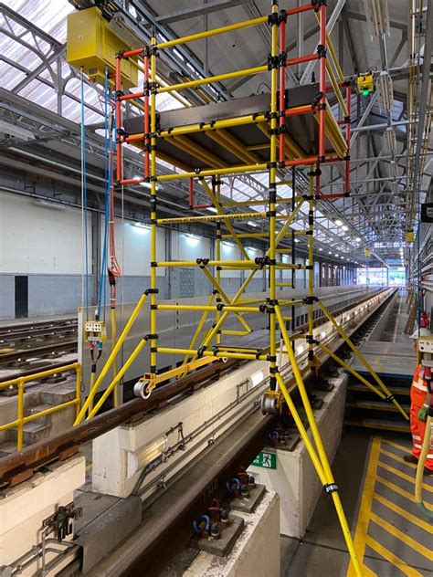 Rail Mounted Cantilever Grp Access Platform Working At Height