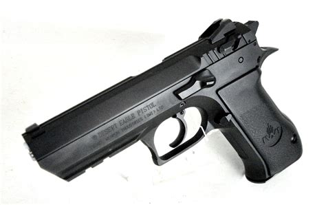 Magnum Research Iwi Baby Desert Eagle 40 Sandw The “baby” Of The Desert