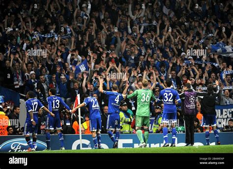 Schalke 04 Fans High Resolution Stock Photography And Images Alamy