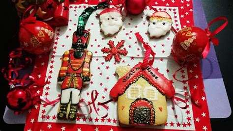 Deck The Halls Collaboration 2017 Decorated Cookie By Cakesdecor