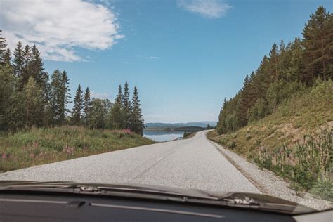 Vackra vägar i Norrland Tips för en bilsemester i norra Sverige