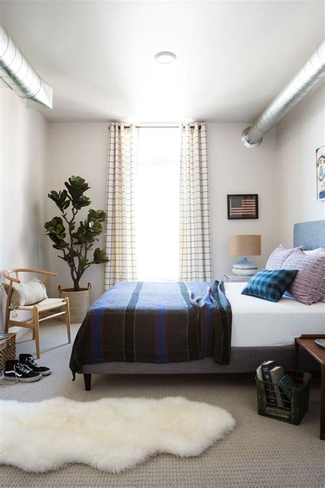 Need help configuring your small room? Small Bedroom Design - storiestrending.com
