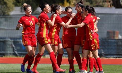 Sigue la última hora de la selección suiza y toda la actualidad del mundial 2018 de rusia. La selección femenina gana a Suiza (0-2) y termina séptima ...