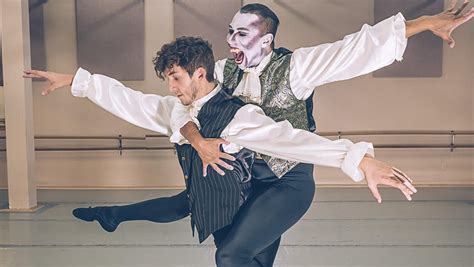 Lone Star Ballet Opens Season With Dracula