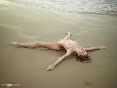 Sonya On The Beach In The Nude Sexy Gallery Full Photo