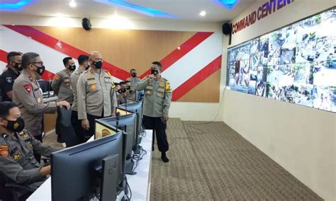 Kapolda Maluku Cek Kemampuan Peralatan Command Center Info Baru