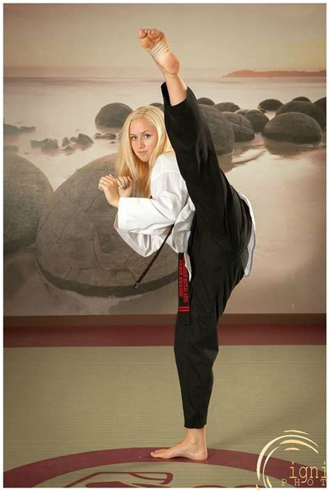 Pin By James Colwell On Karate In 2020 Martial Arts Girl Female Martial Artists Best Martial