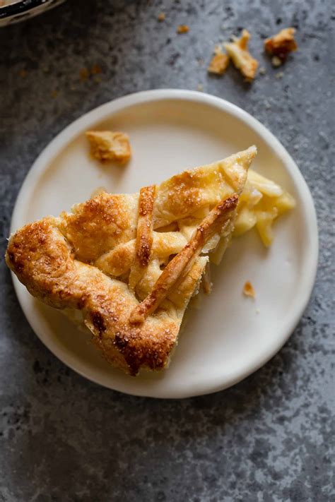These recipes for classic and creative variations are all delicious and festive. Best Apple Pie Recipe From Scratch | Also The Crumbs Please