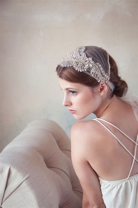 A Collection Of Exquisite Vintage Bridal Hair Accessories Chic