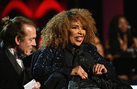 Roberta Flack 2022 Net Worth Career Health Condition And Updates