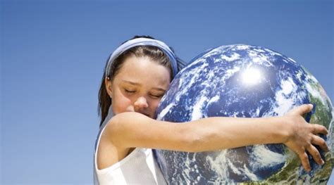 Da 50 anni un appuntamento per ricordare la ricchezza del nostro pianeta e la necessità di preservarla. Celebriamo il 22 aprile la giornata mondiale della Terra ...