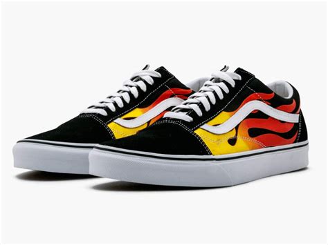 Tênis Vans Ua Old Skool Flame 35 Br