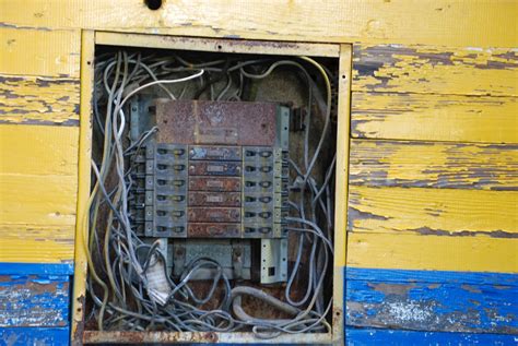 Which Electrical Panels Are Bad