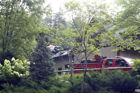 Rachael Rays Kitchen Spared Despite Raging Fire At Upstate Mansion