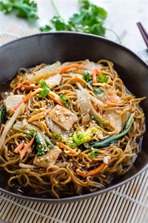 Chicken Chow Mein Noodles One Pot Pan Authentic Chinese Recipe