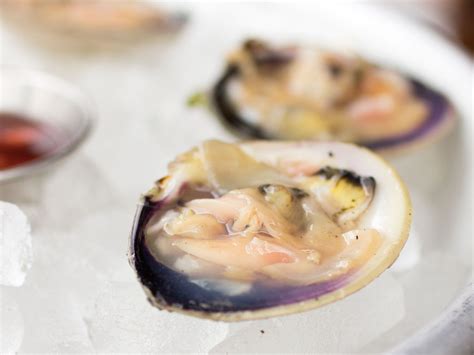 Why Raw Clams Are Making A Comeback In New England And Beyond