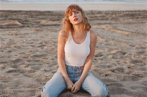 Taylor Swift Makes History With Five Of The Top 10 Albums On The