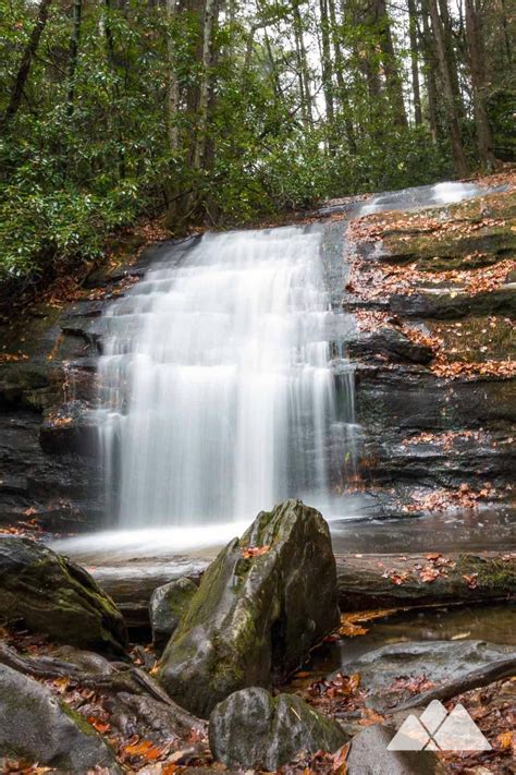 long-creek-falls-on-the-appalachian-trail-appalachian-trail-hiking,-appalachian-trail,-hiking-trip