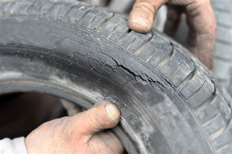 Expert Advice Why Old Tyres Can Be Dangerous Green Flag