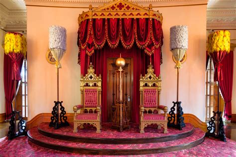 Kings Bedroom Throne Room Palace Of Versailles This Is Versailles