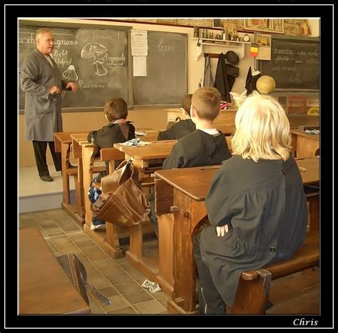 By agreeing you are giving consent for us to set cookies. Découverte de l'école d'autrefois - Photo de L'école d ...