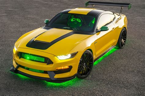 Custom Ford Shelby Gt350 Mustang Is Inspired By Ole Yeller Airplane