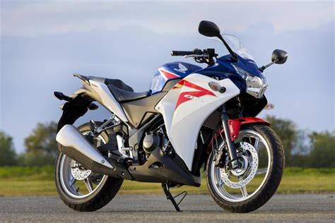 Honda cbr kamu ingin di repost caranya ➡️follow @cbr250series ➡️tag @cbr250series. Fahrbericht Honda CBR 250 R: Weniger ist manchmal mehr ...