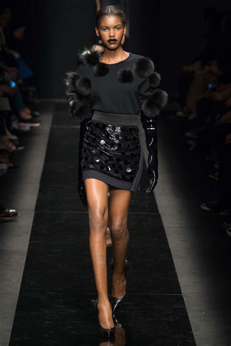 Emanuel Ungaro Fall 2015 Ready To Wear Collection Photos Vogue
