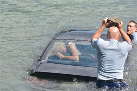 New Zealand Police Rescue Drowning Woman From Car PHOTOS HuffPost