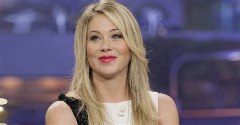 Christina Applegate Reveals She Had Her Ovaries Fallopian Tubes Removed