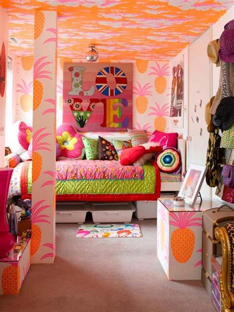 Kid's rooms are the perfect opportunity for playful designs. 17 Creative Little Girl Bedroom Ideas - Rilane
