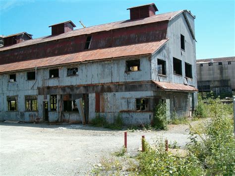 Derelict Warehouse Empty Waterfront Free Stock Photo - Public Domain