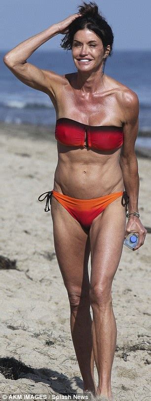 Janice Dickinson 56 Shows Off Her Incredibly Muscular Body As She