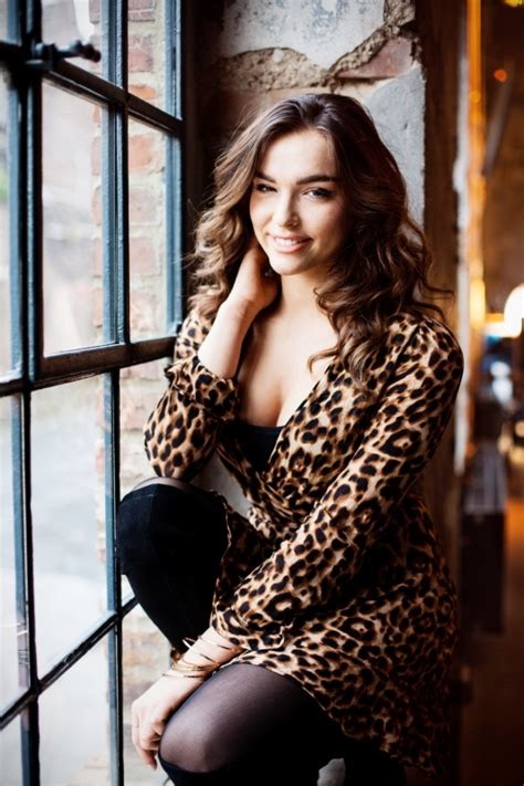 The last few weeks have been very beautiful, but it's all totally new. Lili Paul-Roncalli privat: So wuchs sie mitten im Zirkus ...