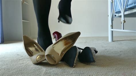 Heels Trample And Crush Shoes With An Unexpected Ending Youtube