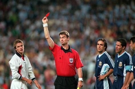Simeone e beckham tornano ad affrontarsi dopo meno di un anno. David Beckham says Glenn Hoddle 'fed the frenzy' that ...