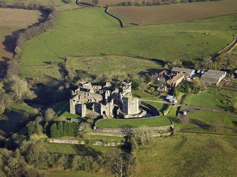 Raglan Castle Cadw Visitwales