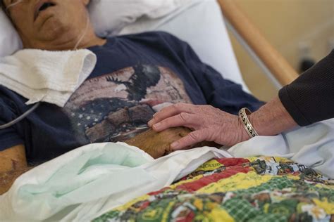 Hospice Of The Valley Program Offers The Dying Solace Companionship