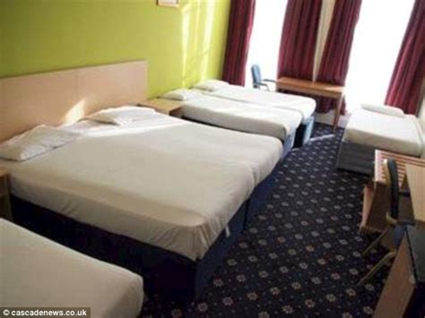 six hundred refugees crammed into 98 room hotel by the home office daily mail online