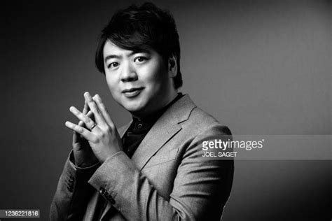 Pianist Lang Lang Photos And Premium High Res Pictures Getty Images