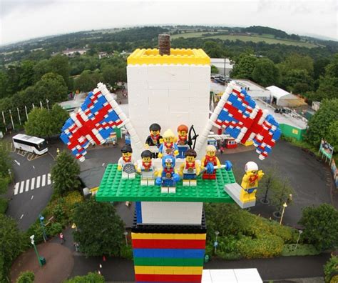 Legoland Windsor Builds Worlds Tallest Lego Tower Using Over 500000