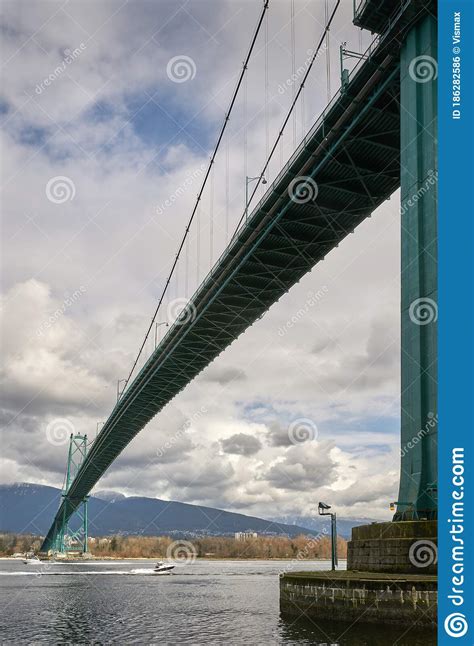Lions Gate Bridge Crossing Burrard Inlet Stock Photo Image Of City