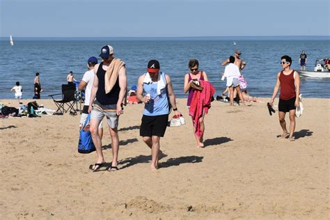Evanston Beaches Open For Swimming Social Distancing