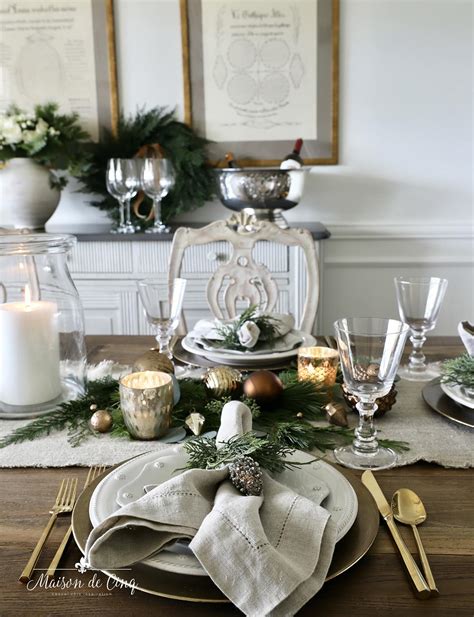 Simple Holiday Table Setting In Pine And Gold