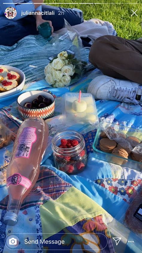 Picnic🧺 In 2020 Picnic Aesthetic Indie Picnic Inspiration